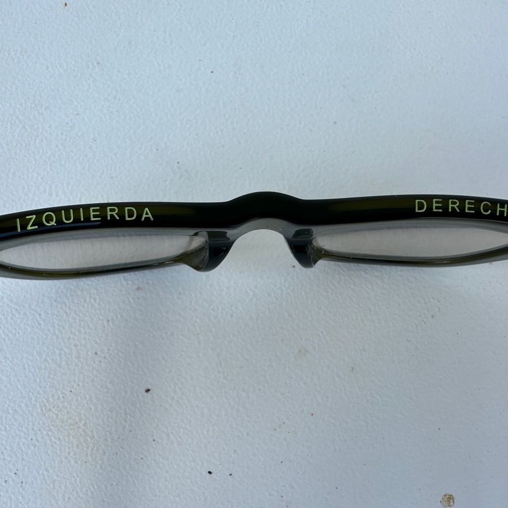 Caddis UNISEX D28 1.50 heritage green readers eyeglasses LIGHT RESPONSIVE lense - Picture 4 of 8